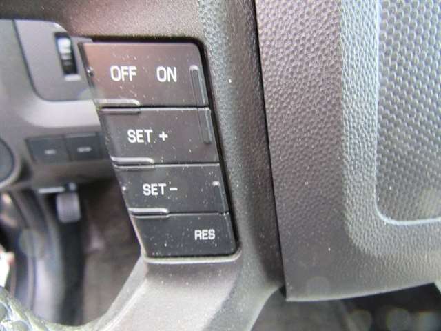 Ford Escape 2009 photo 18